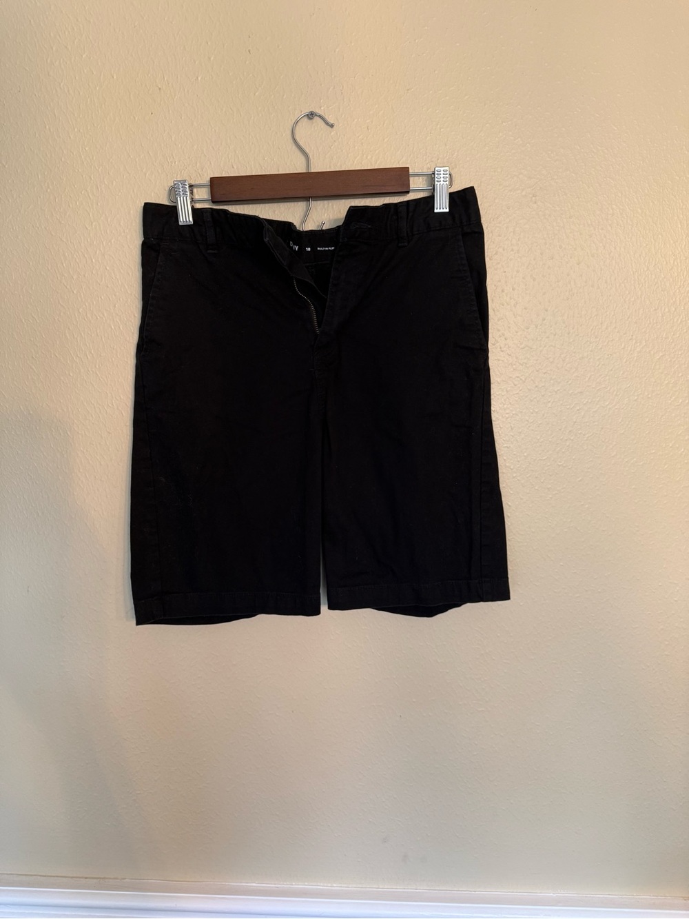 Old Navy Black Flat-Front Men's Shorts